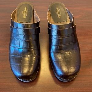 Swedish hasbeens clogs. Used but I would say they’re in excellent condition